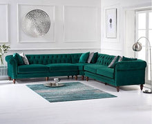 Load image into Gallery viewer, Chesterfield Corner couch
