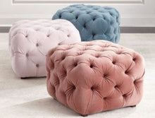 Load image into Gallery viewer, Chesterfield Ottoman
